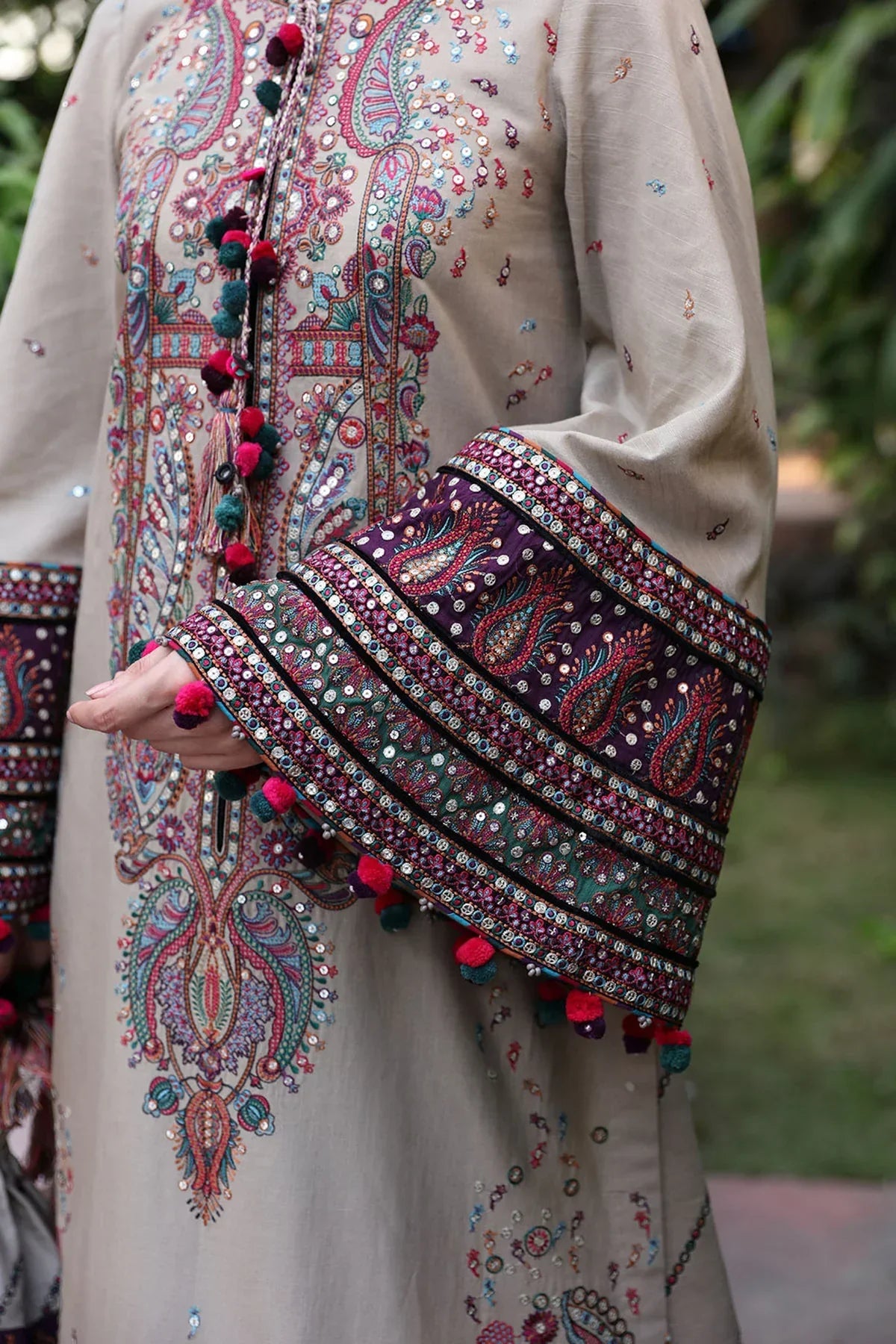 Embroidered Lawn 3 Piece Unstitched Shirt With Cotton Net Viscose Embroidered Dupatta-5122