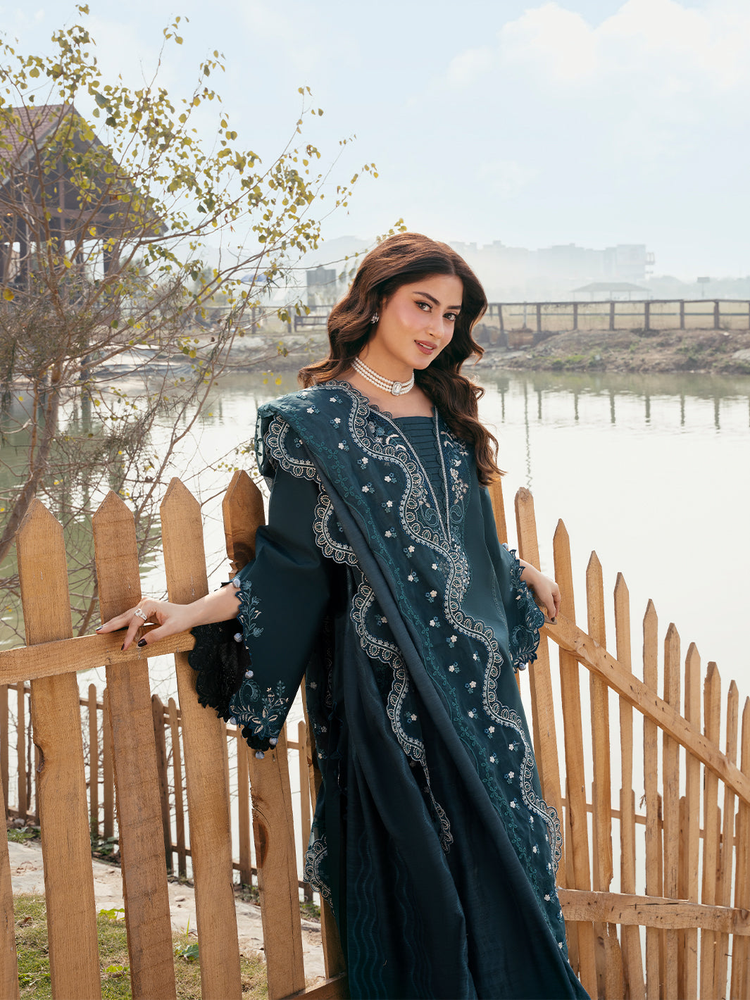 Embroidered Lawn 3 Piece Unstitched With Organza Embroidered Dupatta-5283