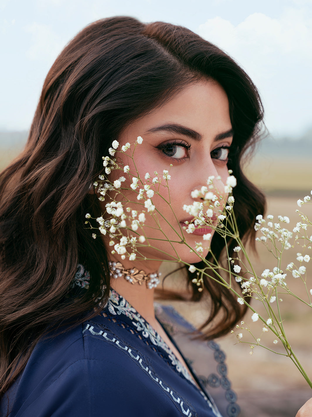 Embroidered Lawn 3 Piece Unstitched With Organza Embroidered Dupatta-5270