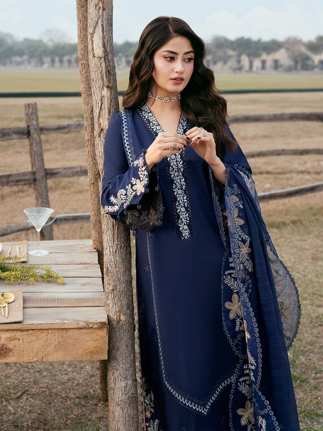 Embroidered Lawn 3 Piece Unstitched With Organza Embroidered Dupatta-5270