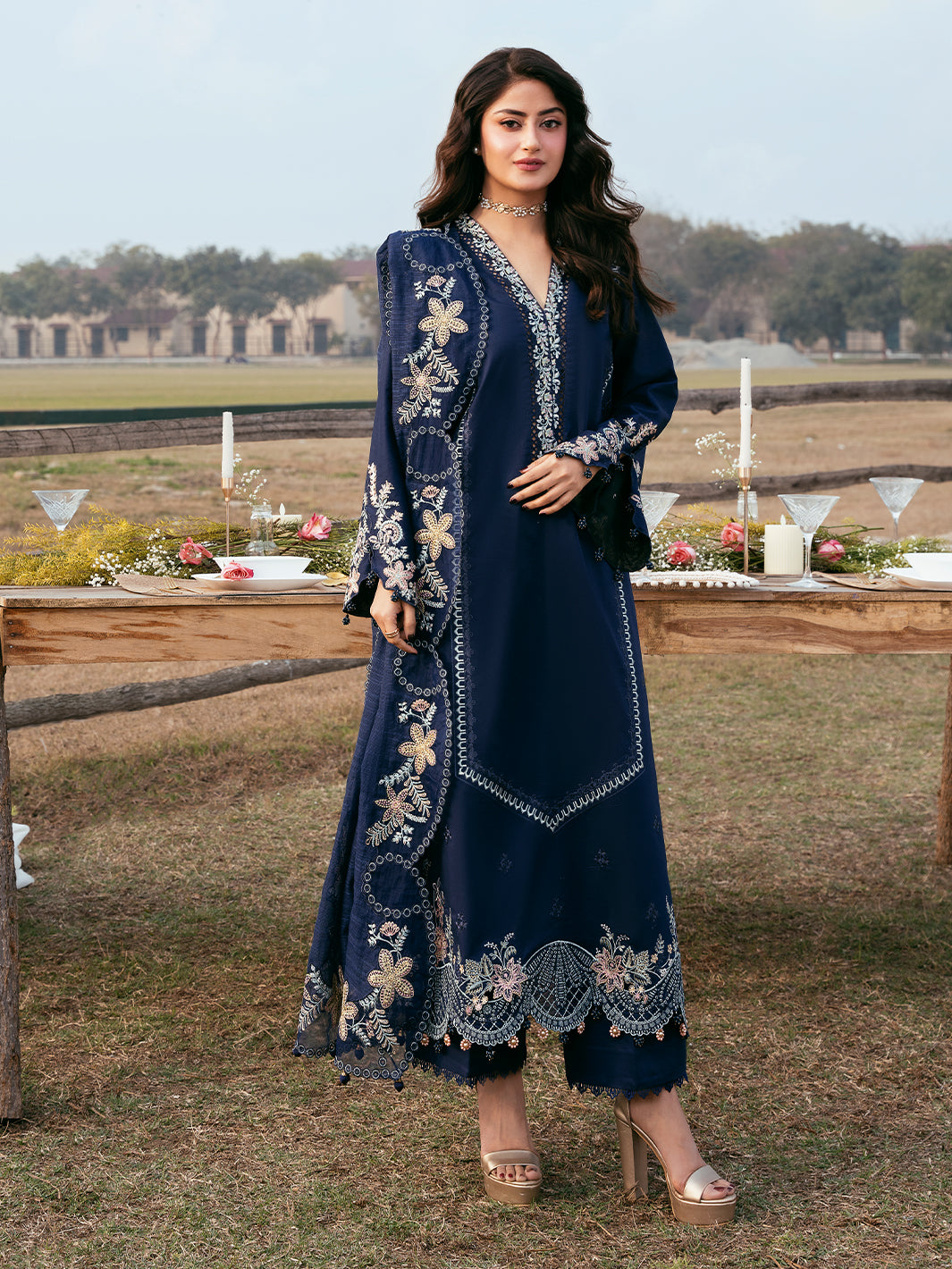 Embroidered Lawn 3 Piece Unstitched With Organza Embroidered Dupatta-5270