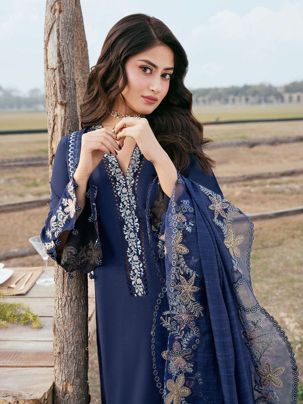 Embroidered Lawn 3 Piece Unstitched With Organza Embroidered Dupatta-5270