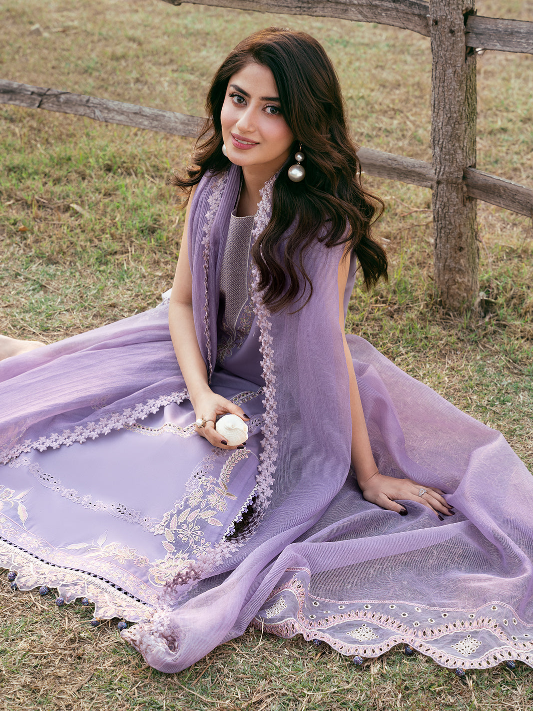 Embroidered Lawn 3 Piece Unstitched Shirt With Khadi Net Embroidered Dupatta-5285