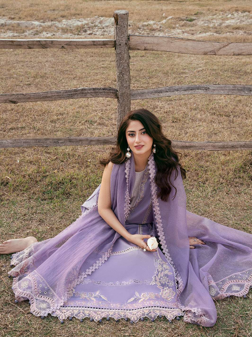 Embroidered Lawn 3 Piece Unstitched Shirt With Khadi Net Embroidered Dupatta-5285