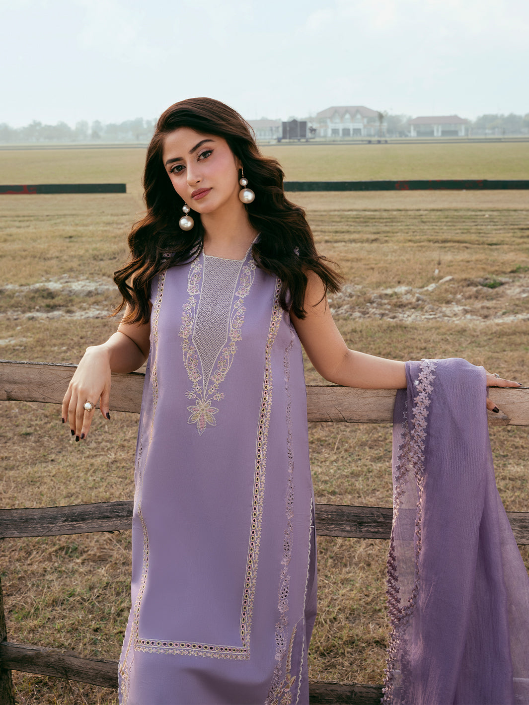 Embroidered Lawn 3 Piece Unstitched Shirt With Khadi Net Embroidered Dupatta-5285