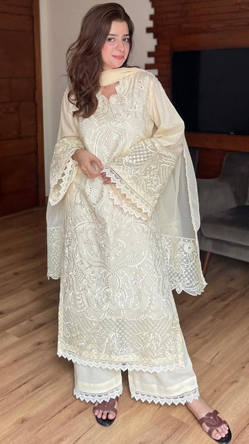 Embroidered Lawn 3 Piece Unstitched With Organza Embroidered Dupatta-5307