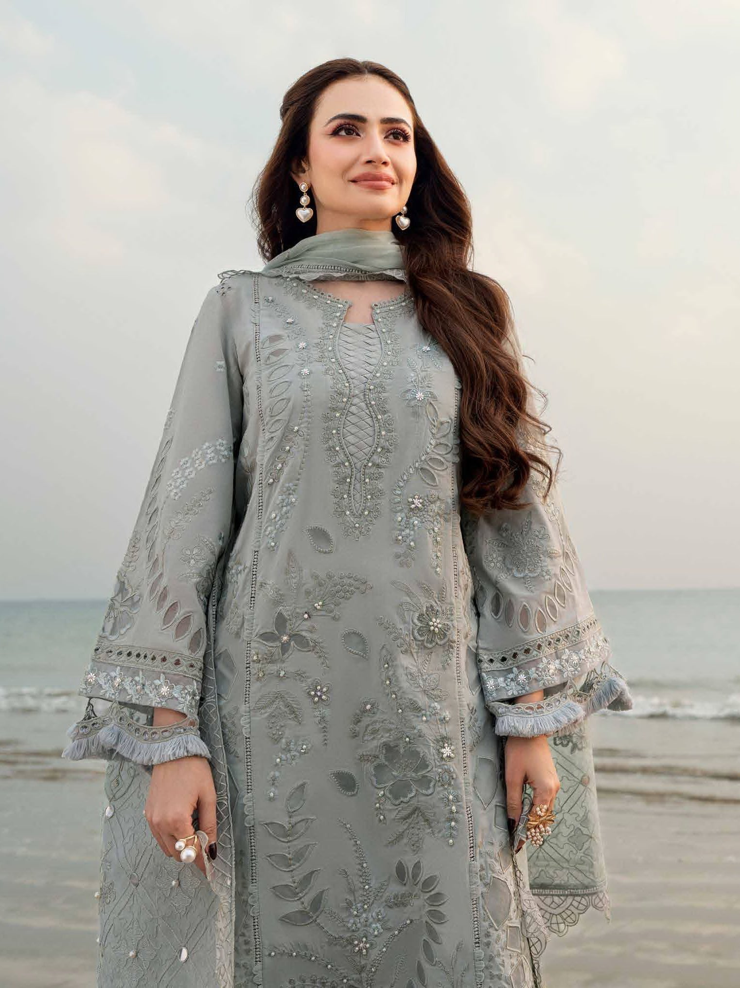 Embroidered Lawn 3 Piece Unstitched Shirt With Khadi Net Embroidered Dupatta-5401